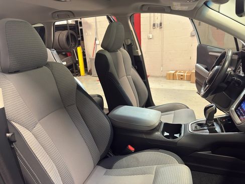 Used 2022 Subaru Outback Premium image 22