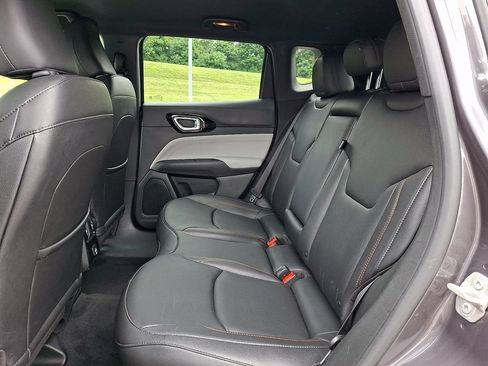 Used 2024 Jeep Compass Limited AWD/4WD image 12