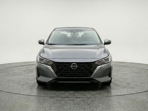 Used 2025 Nissan Sentra SV FWD image 2