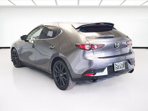 Used 2021 MAZDA MAZDA3 Hatchback w/Premium Plus Pkg image 6