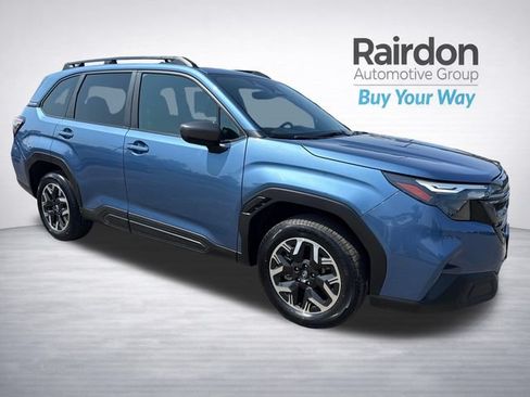 Used 2025 Subaru Forester Premium AWD/4WD image 1