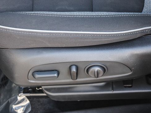 Used 2023 Chevrolet TrailBlazer LT image 23