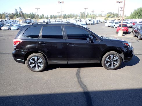 Used 2018 Subaru Forester 2.5i Premium image 6