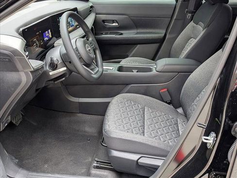 New 2026 Nissan Kicks SV image 4