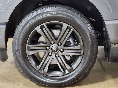 Used 2022 Ford F150 Lariat w/ Equipment Group 502A High AWD/4WD image 18