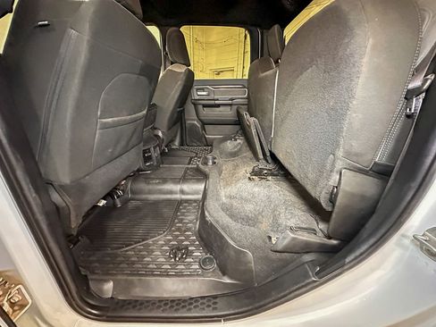 Used 2022 RAM 2500 Big Horn w/ Level 1 Equipment Group AWD/4WD image 29