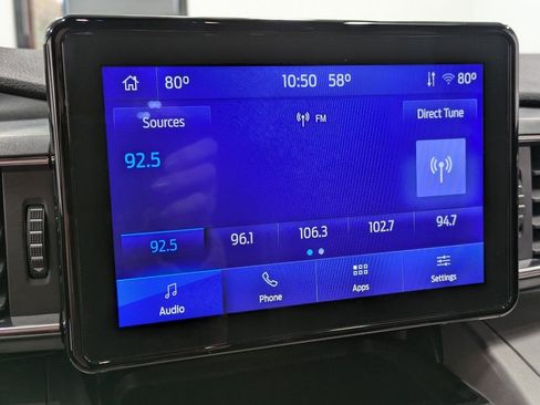 Used 2022 Ford Explorer XLT w/ Equipment Group 202A image 12