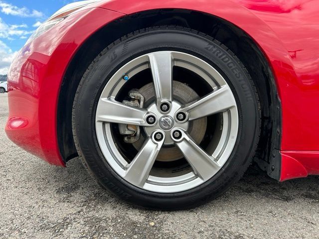 Used 2009 Nissan 370Z Touring RWD image 11