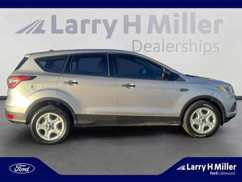 Used 2017 Ford Escape S image 6
