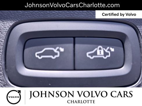 Used 2025 Volvo XC60 B5 Core AWD/4WD image 13