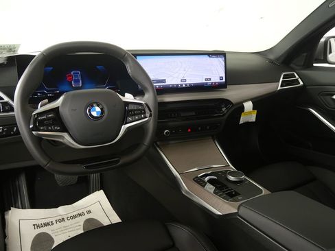 Used 2025 BMW 330i Sedan RWD image 17