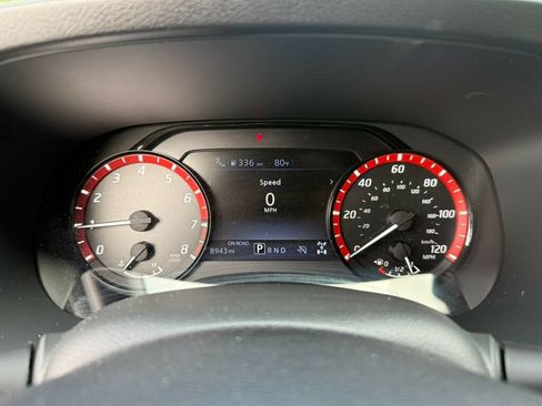 Used 2026 Nissan Frontier PRO-4X AWD/4WD image 4
