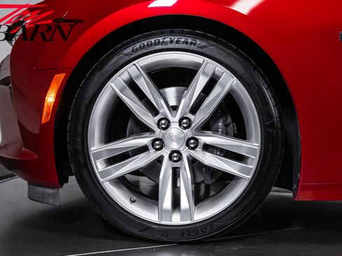 Used 2016 Chevrolet Camaro SS RWD image 17