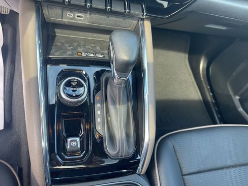 Used 2023 GMC Canyon Denali AWD/4WD image 22