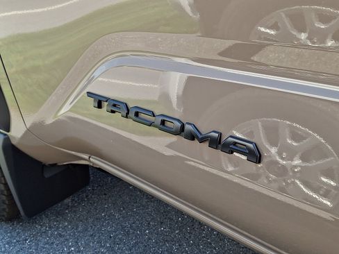 New 2026 Toyota Tacoma TRD Off-Road AWD/4WD image 5