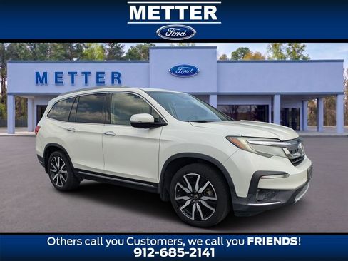 Used 2019 Honda Pilot Touring image 1