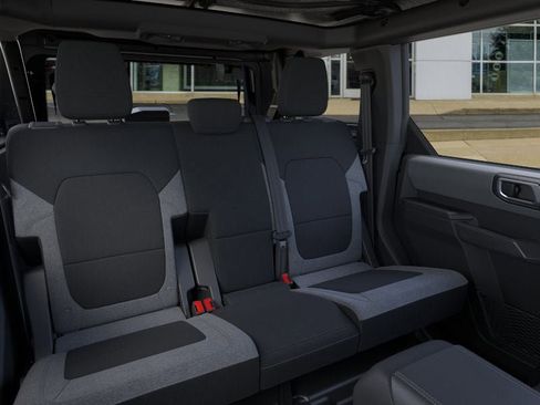 New 2025 Ford Bronco Base image 11