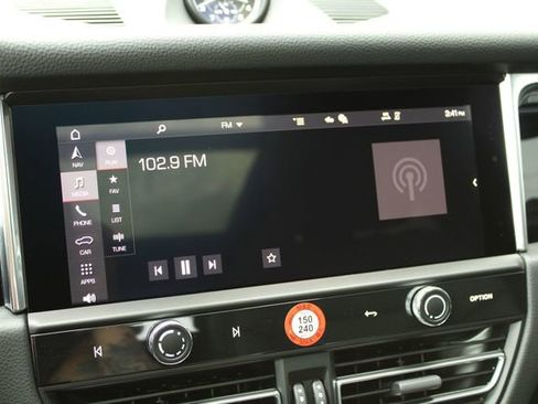 Used 2026 Porsche Macan image 19