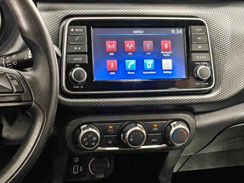 Used 2025 Nissan Kicks Play S FWD image 6