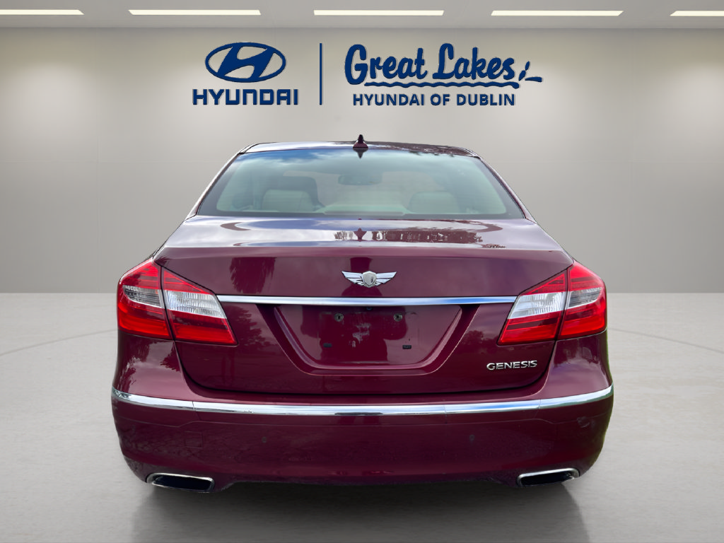 Used 2013 Hyundai Genesis 3.8 w/ Premium Pkg RWD image 4