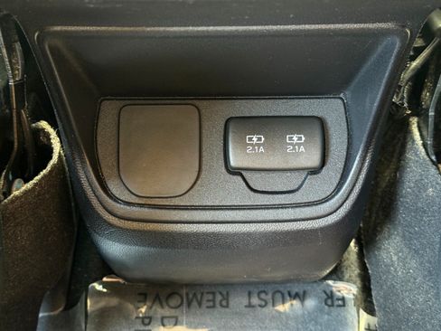 Used 2019 Subaru Ascent Premium w/ Popular Package #2 AWD/4WD image 35