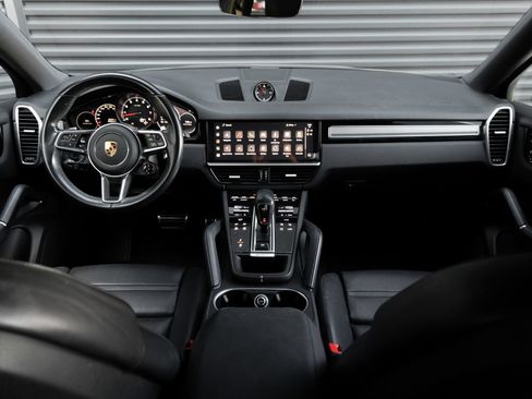 Used 2022 Porsche Cayenne S AWD/4WD image 16