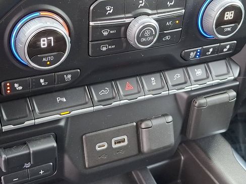 Certified 2022 Chevrolet Silverado 1500 High Country image 23