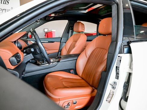 Used 2022 Maserati Levante GT image 15