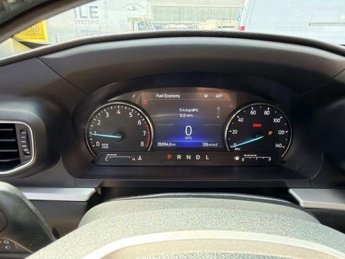 Used 2022 Ford Explorer XLT w/ Equipment Group 202A AWD/4WD image 28