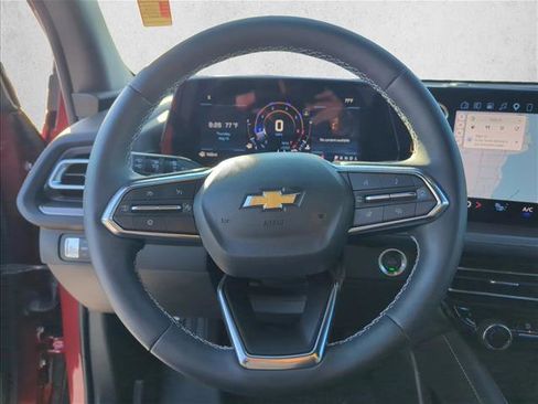 Used 2026 Chevrolet Traverse LT w/ Driver Confidence Package FWD image 14
