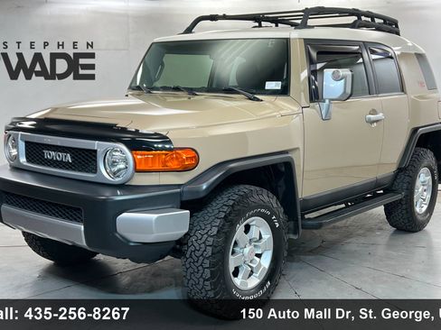 Used 2012 Toyota FJ Cruiser 4WD w/ TRD Sport Pkg image 1