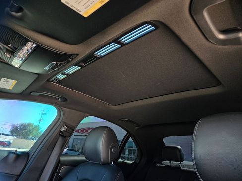 Used 2018 Mercedes-Benz C 300 4MATIC Sedan image 14