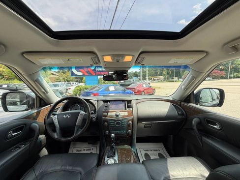 Used 2017 INFINITI QX80 4WD w/ Driver Assistance Package image 23