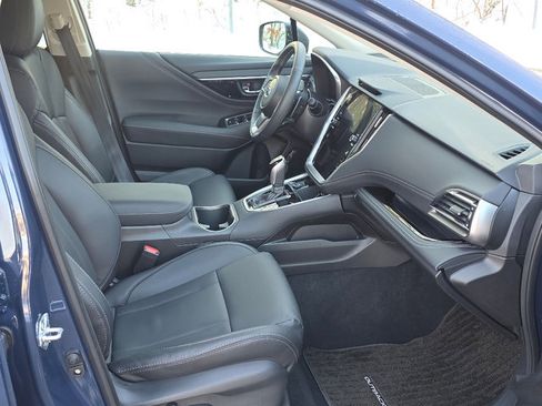 Used 2025 Subaru Outback Limited image 21