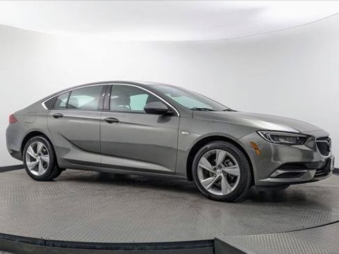 Used 2018 Buick Regal Preferred w/ Driver Confidence Package #1 FWD image 7