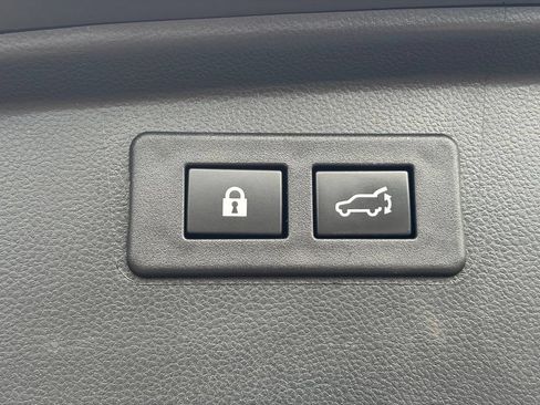 Used 2023 Subaru Outback Premium AWD/4WD image 11