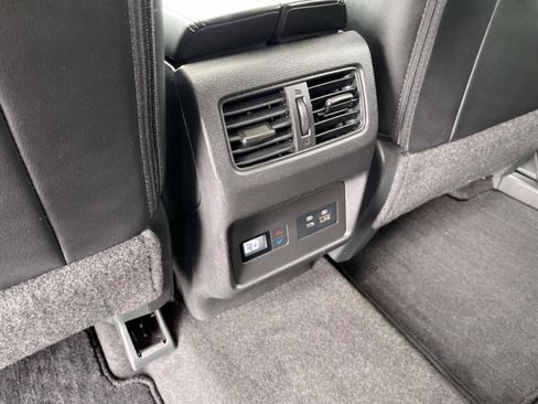 Used 2023 Nissan Rogue SL w/ SL Premium Package FWD image 11
