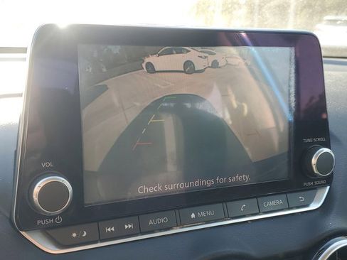 Used 2021 Nissan Sentra SV image 29