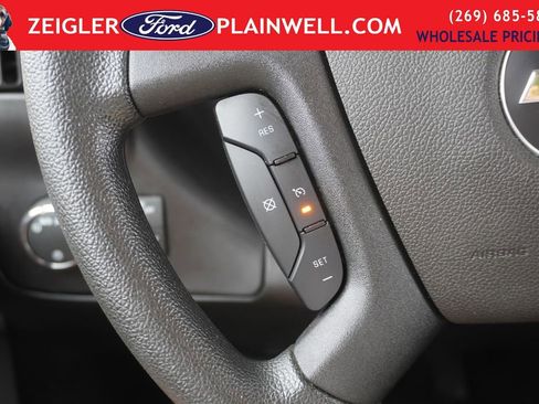 Used 2024 Chevrolet Express 2500 w/ Driver Convenience Package RWD image 15