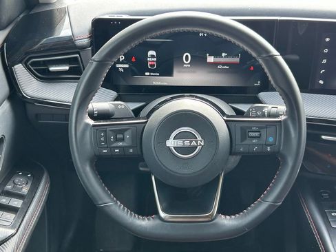 Certified 2025 Nissan Kicks SR FWD image 12