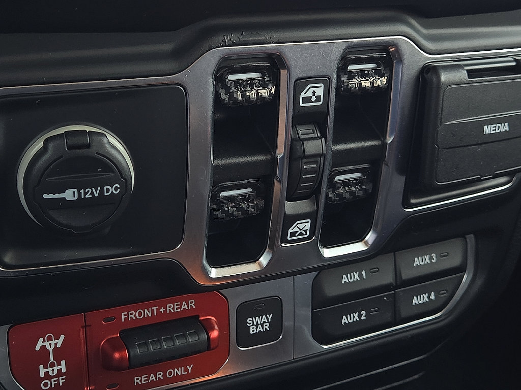 Used 2019 Jeep Wrangler Unlimited Rubicon AWD/4WD image 16