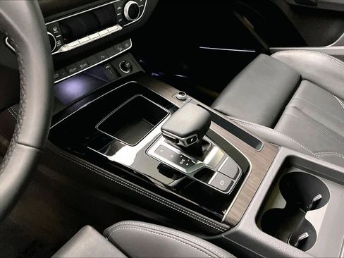 Certified 2025 Audi Q5 2.0T Premium Plus w/ Premium Plus Package image 16