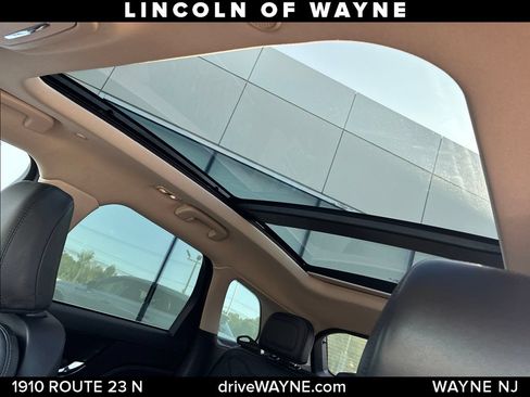 Certified 2024 Lincoln Corsair AWD w/ Equipment Group 101A image 15