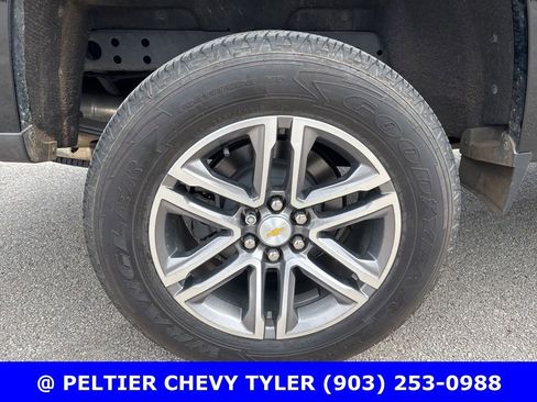 Used 2021 Chevrolet Colorado W/T w/ Custom Special Edition image 11