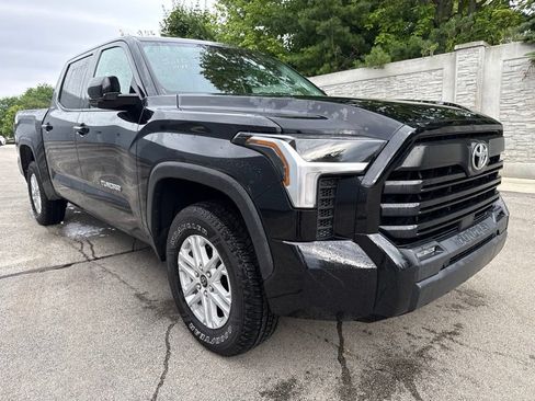 Used 2023 Toyota Tundra SR5 w/ SR5 Convenience Package AWD/4WD image 6