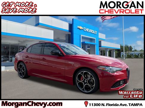 Used 2022 Alfa Romeo Giulia Veloce image 1