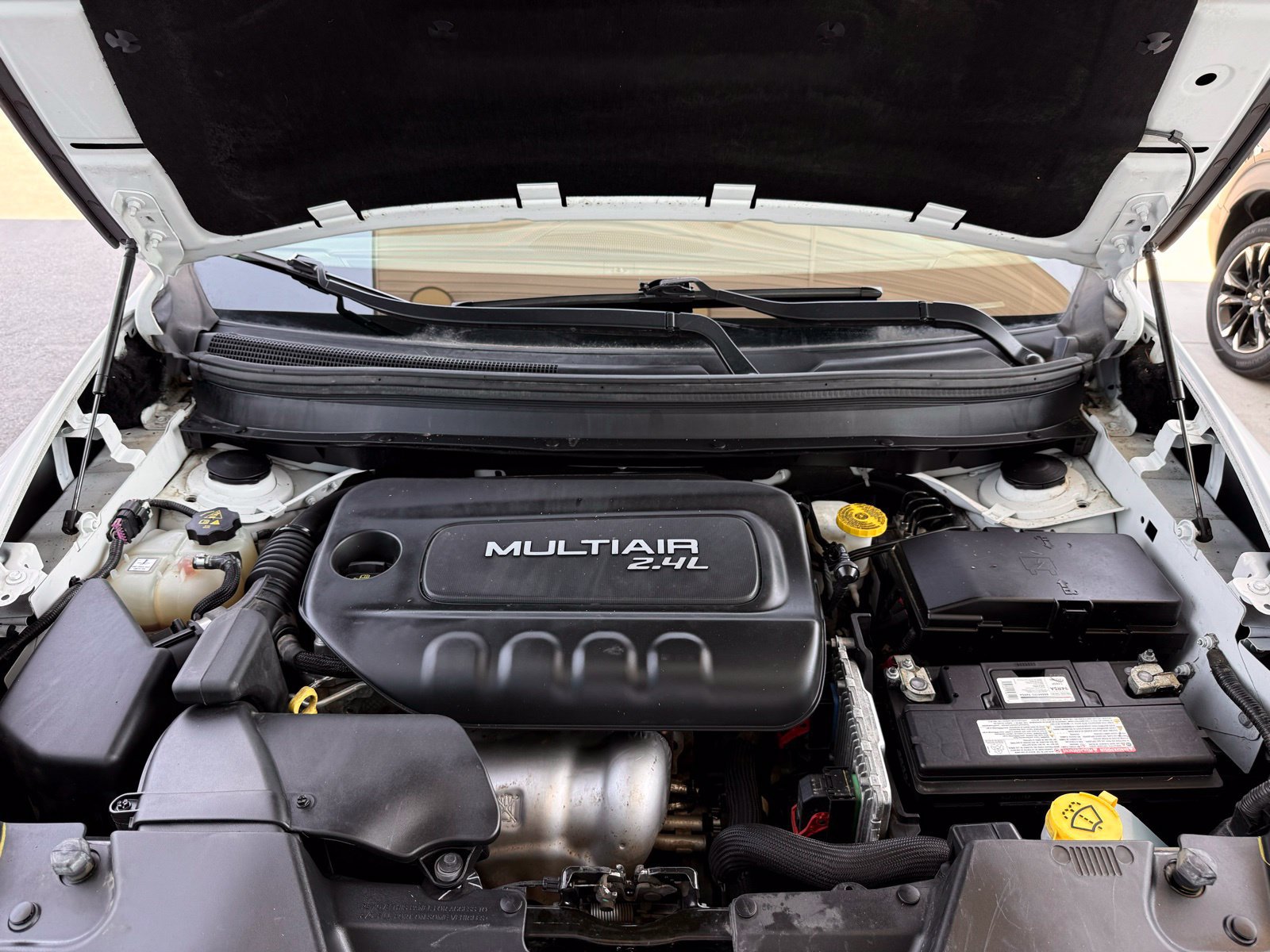 Used 2017 Jeep Cherokee Trailhawk AWD/4WD image 41