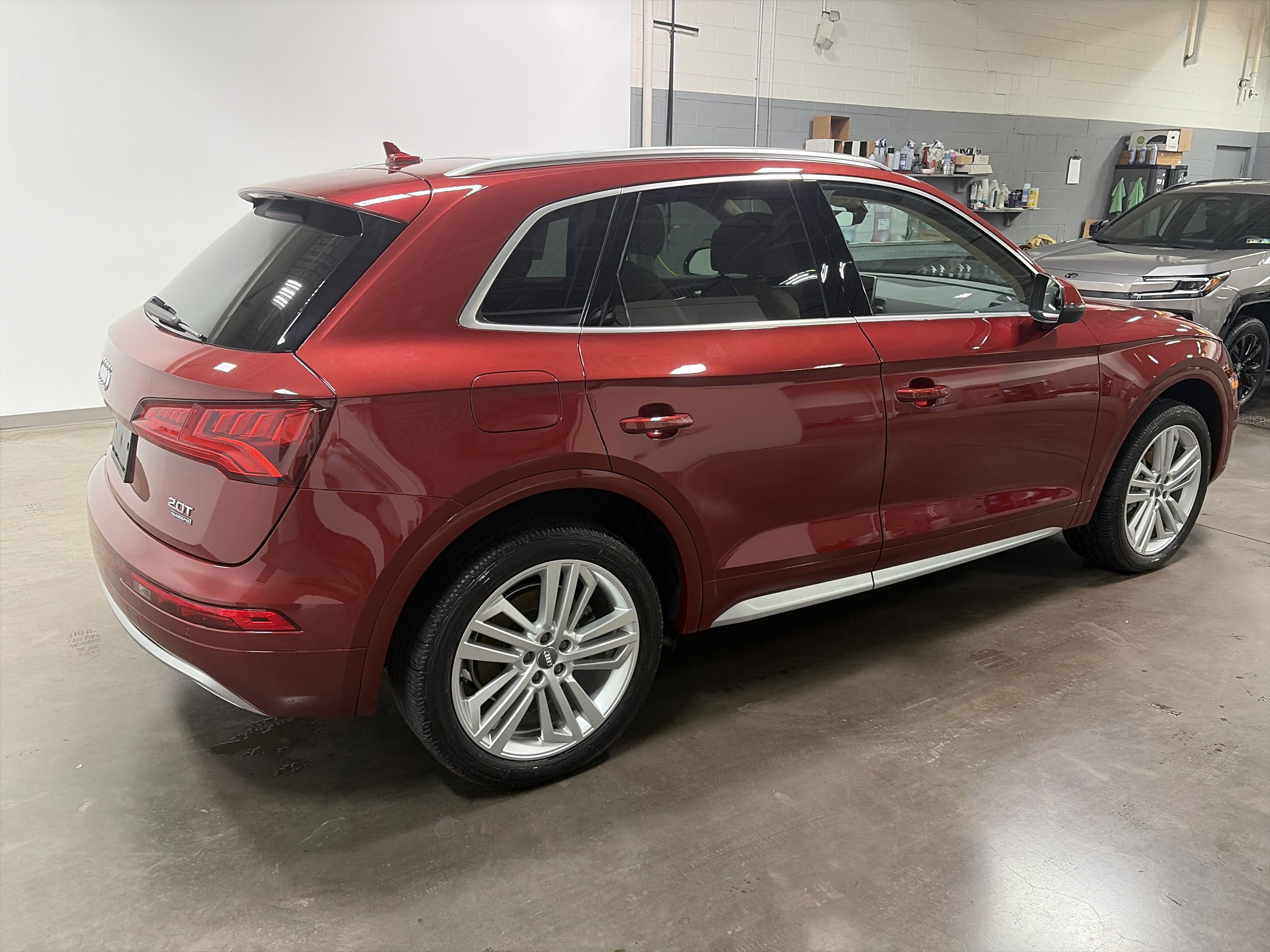 Used 2018 Audi Q5 2.0T Premium Plus AWD/4WD image 3
