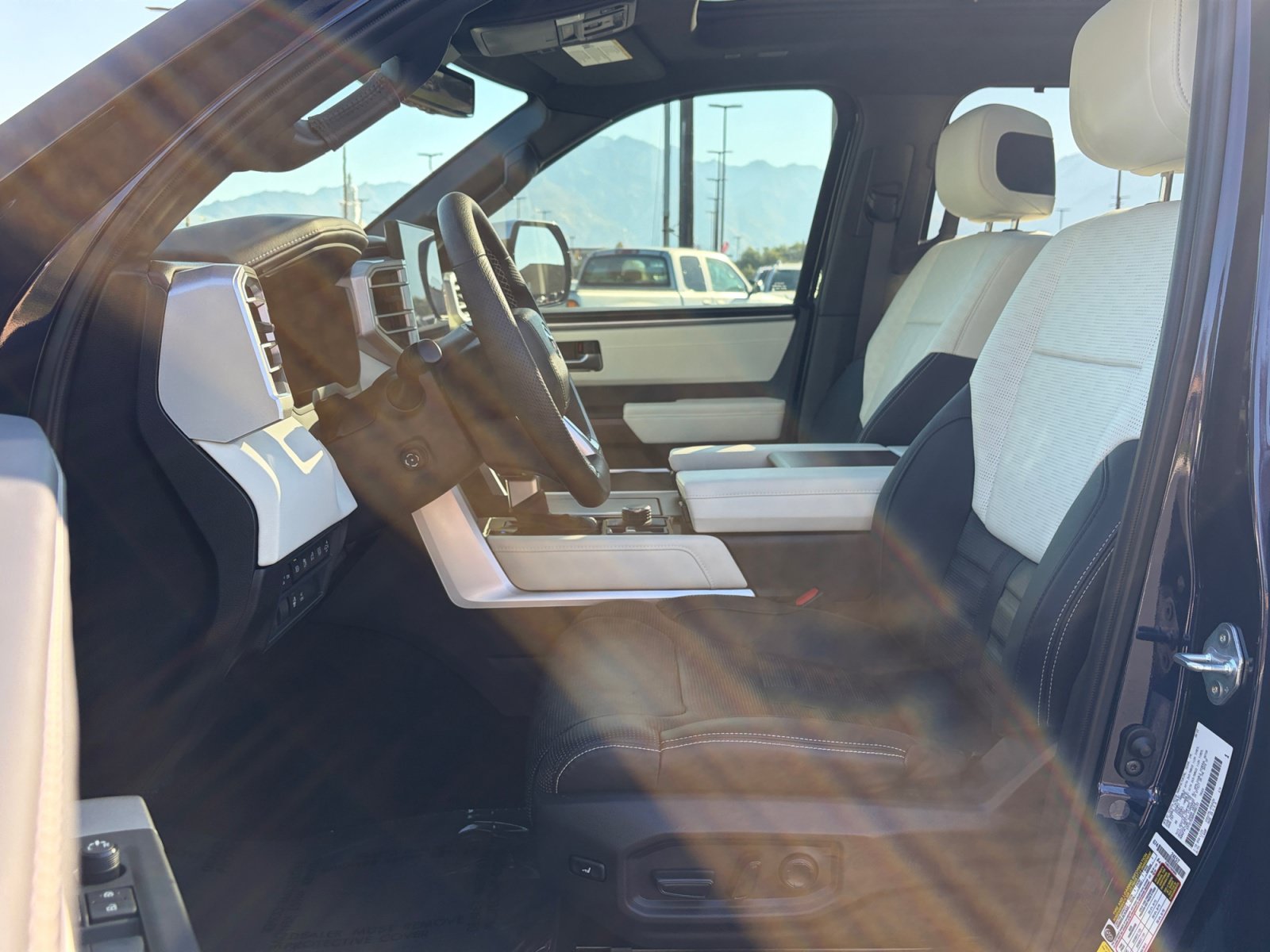 Used 2022 Toyota Tundra Capstone AWD/4WD image 11