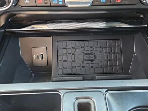 Used 2025 Ford F150 Platinum w/ FX4 Off-Road Package AWD/4WD image 25